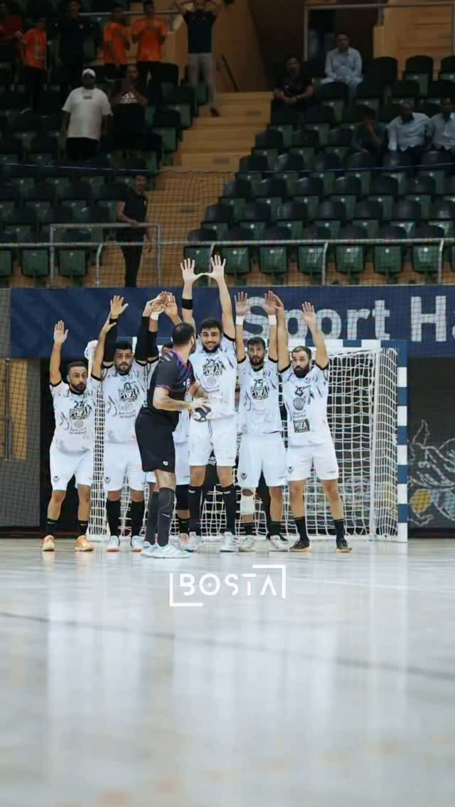 Qué manera de cerrar un partido. La coló por el único hueco que había. ¡BRUTAL!

🎥@bosta.photo 

#BalonmanoActual #HandballWorld #handballpassion #instasport #ehf #beachhandball #training #handball #handballplayer #handballteam #handballworld #ehfcl #babyball #handballtime #handboll #hndbl  #active #handballer #handball #handballvideo #sports #handballtime #handballlife #pallamano #handballpic #gameday #handbol  #balonmano #ihf #andebol #andebolfeminino